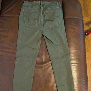 American Eagle, Size 8 Regular, Olive Green, Skinny Jeans.